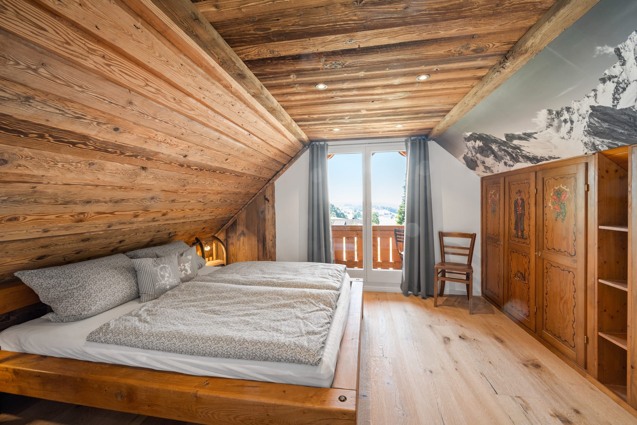 Schlafzimmer 1